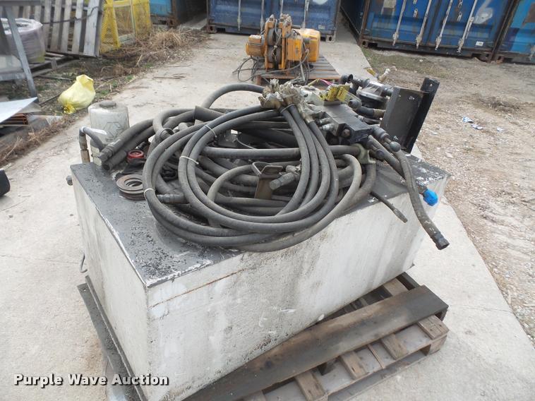 image for item DC9078 Lube tank