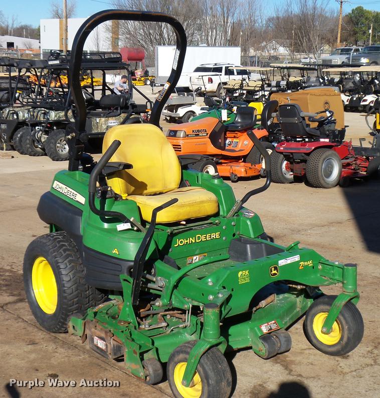image for item DG9596 2011 John Deere 2925A Z-Track Pro lawn mower
