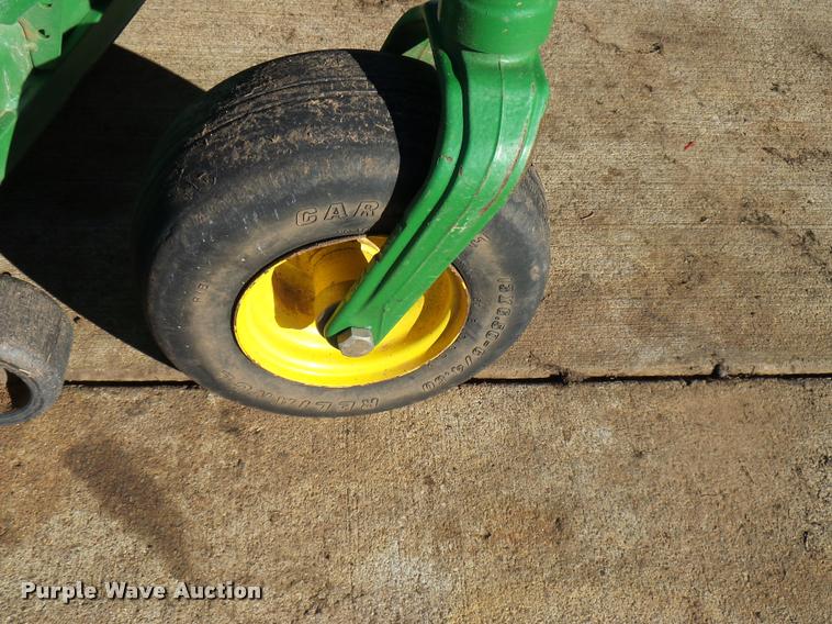 image for item DG9596 2011 John Deere 2925A Z-Track Pro lawn mower