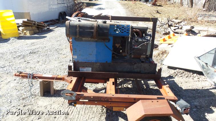 image for item DJ9444 Miller Bobcat 225G welder/generator