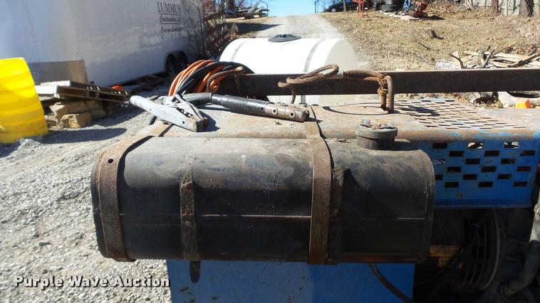 image for item DJ9444 Miller Bobcat 225G welder/generator