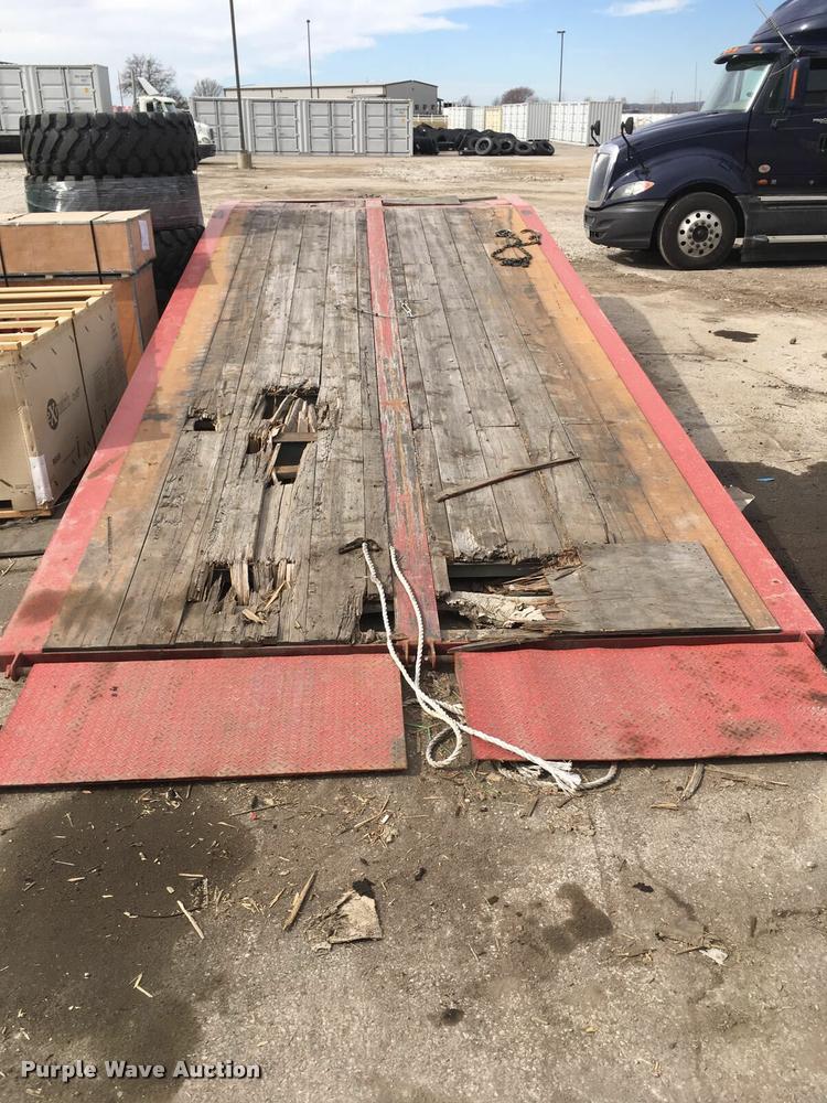 image for item F1542 Loading dock