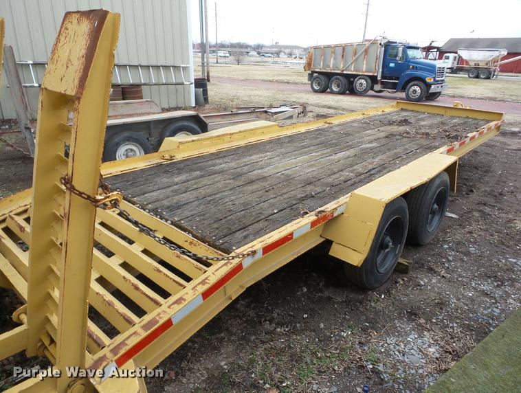 image for item F3162 1999 Redi Haul equipment trailer