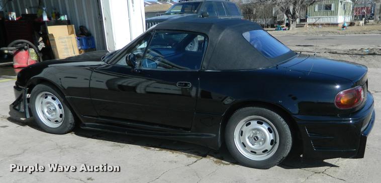 image for item J8757 1990 Mazda MX-5 Miata convertible