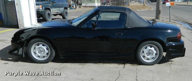image for item J8757 1990 Mazda MX-5 Miata convertible