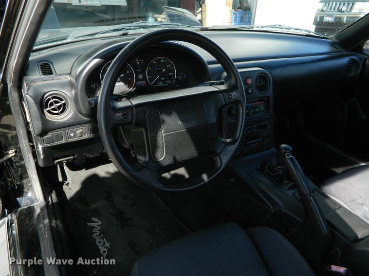 image for item J8757 1990 Mazda MX-5 Miata convertible