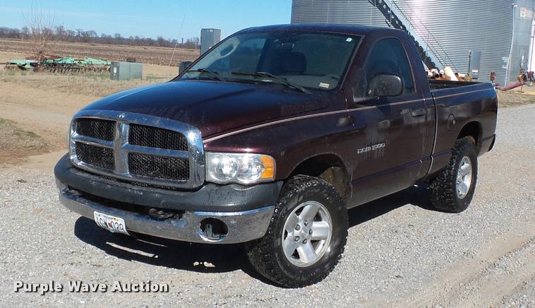 image for item K3342 2004 Dodge Ram 1500 pickup truck