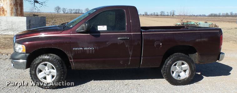 image for item K3342 2004 Dodge Ram 1500 pickup truck