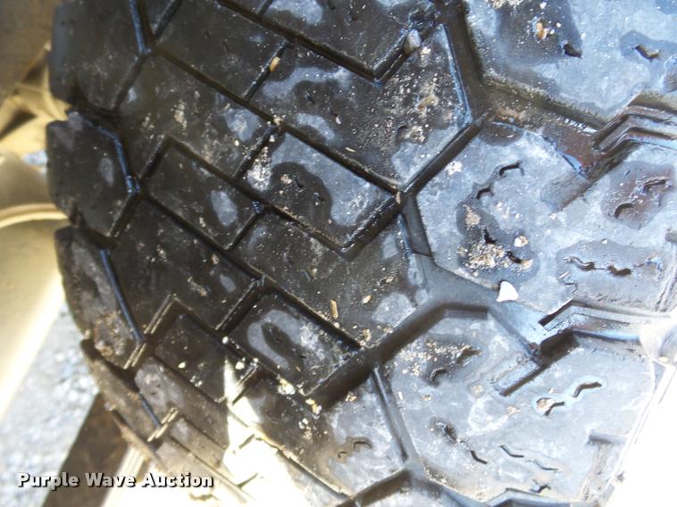 image for item K3342 2004 Dodge Ram 1500 pickup truck