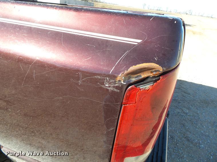 image for item K3342 2004 Dodge Ram 1500 pickup truck