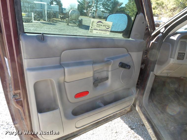 image for item K3342 2004 Dodge Ram 1500 pickup truck