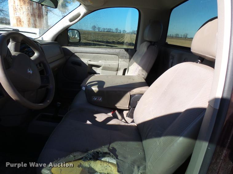 image for item K3342 2004 Dodge Ram 1500 pickup truck