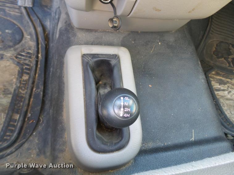 image for item K3342 2004 Dodge Ram 1500 pickup truck