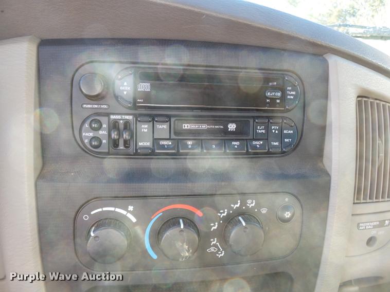 image for item K3342 2004 Dodge Ram 1500 pickup truck