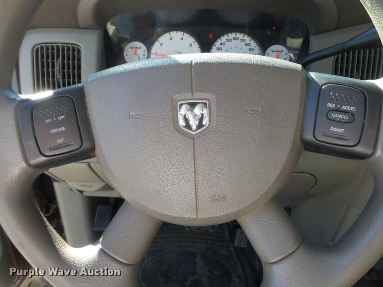 image for item K3342 2004 Dodge Ram 1500 pickup truck