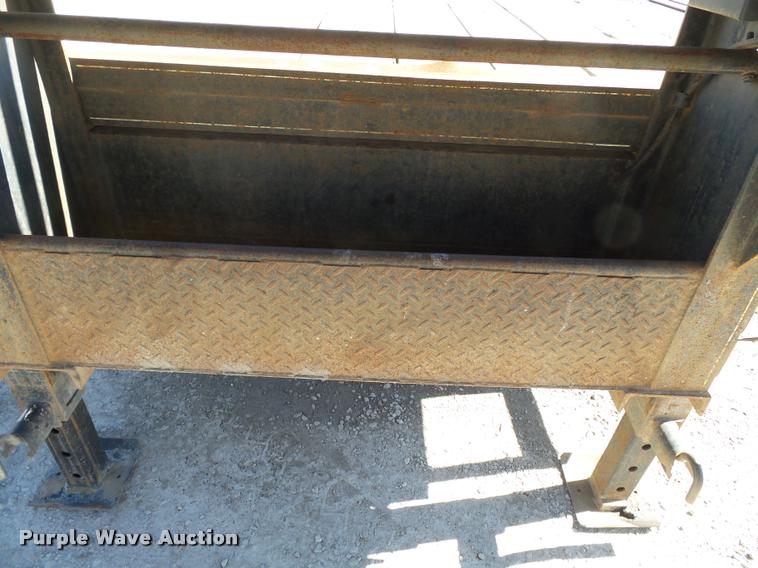 image for item K3343 2009 Mid-america equipment trailer