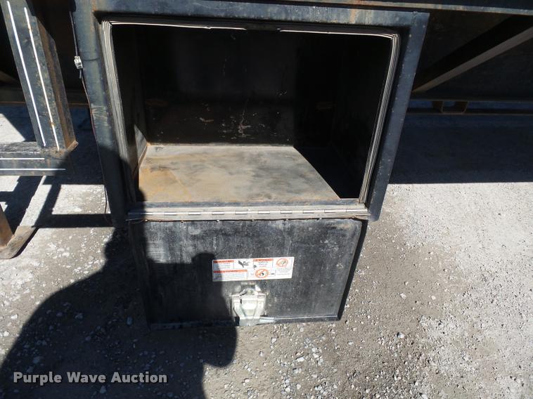 image for item K3343 2009 Mid-america equipment trailer