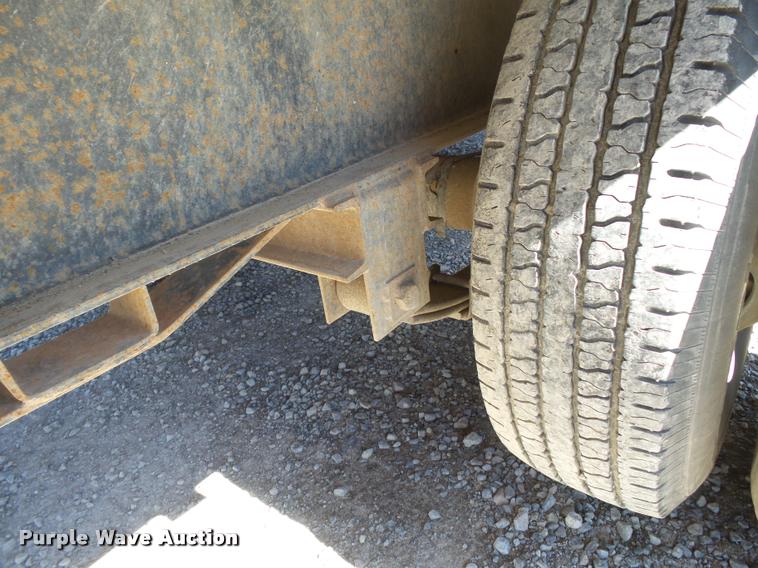 image for item K3343 2009 Mid-america equipment trailer