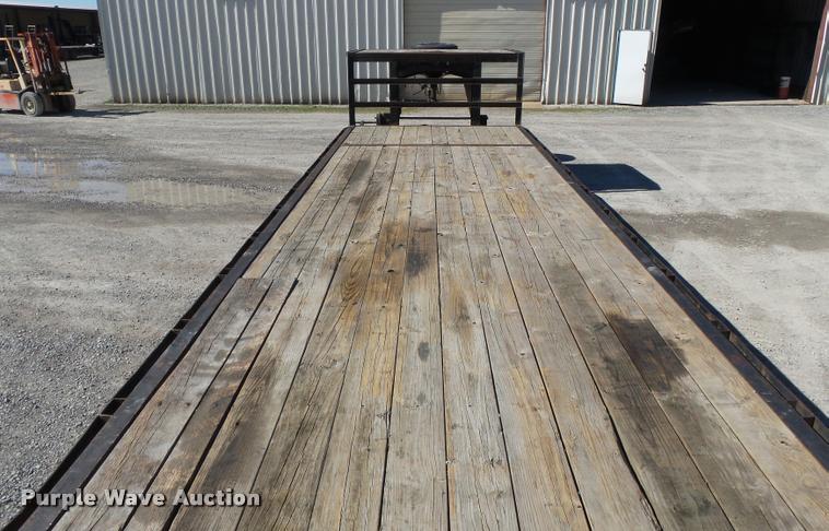 image for item K3343 2009 Mid-america equipment trailer