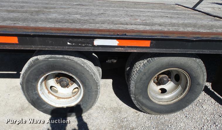 image for item K3344 1996 Donahue HF24BT equipment trailer