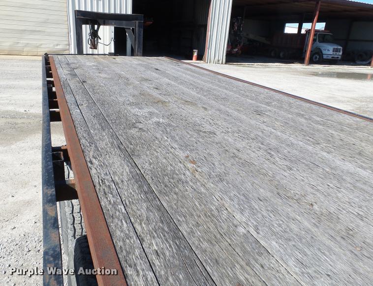 image for item K3344 1996 Donahue HF24BT equipment trailer