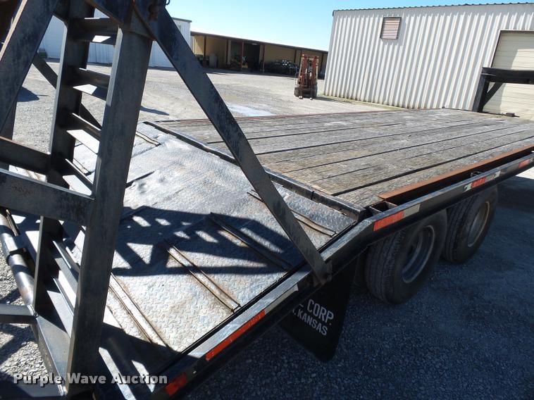 image for item K3344 1996 Donahue HF24BT equipment trailer