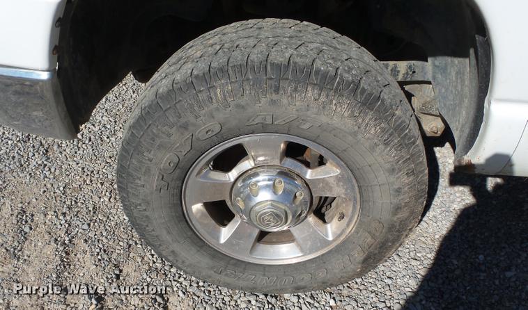 image for item K3367 2005 Dodge Ram 2500 Quad Cab pickup truck