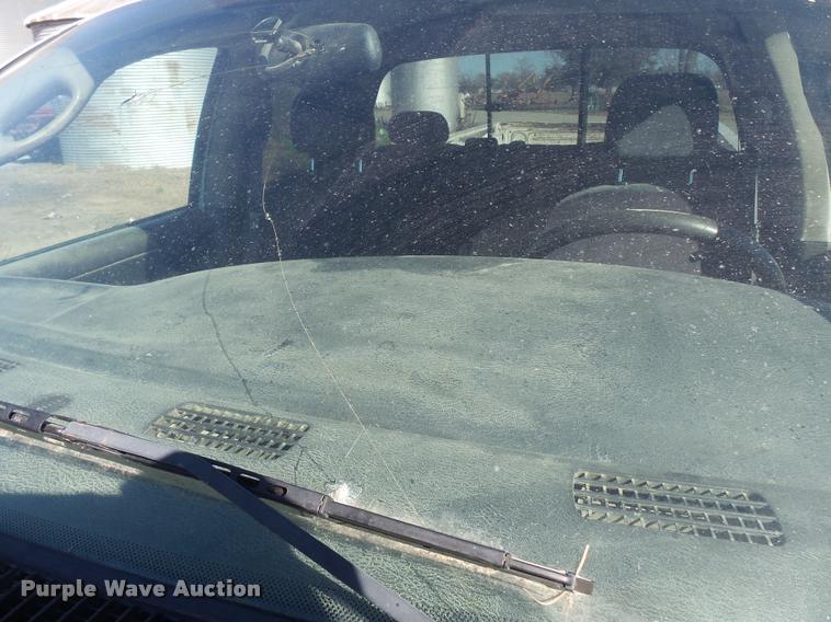 image for item K3367 2005 Dodge Ram 2500 Quad Cab pickup truck