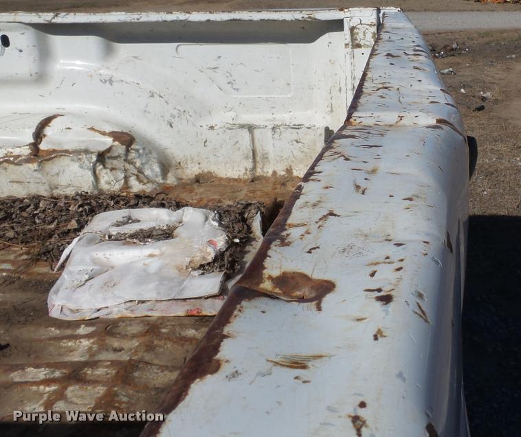 image for item K3367 2005 Dodge Ram 2500 Quad Cab pickup truck