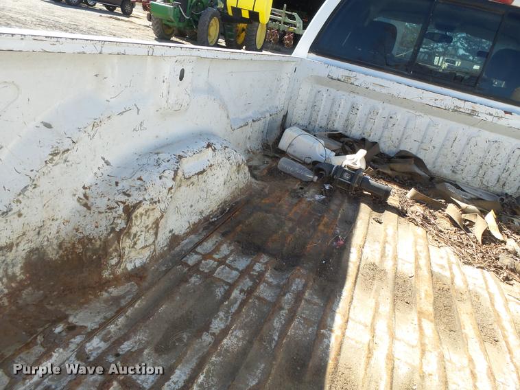 image for item K3367 2005 Dodge Ram 2500 Quad Cab pickup truck