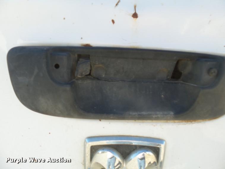 image for item K3367 2005 Dodge Ram 2500 Quad Cab pickup truck