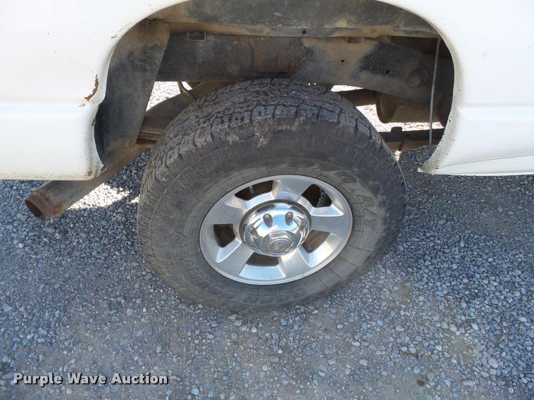 image for item K3367 2005 Dodge Ram 2500 Quad Cab pickup truck