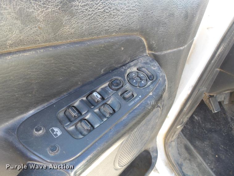 image for item K3367 2005 Dodge Ram 2500 Quad Cab pickup truck