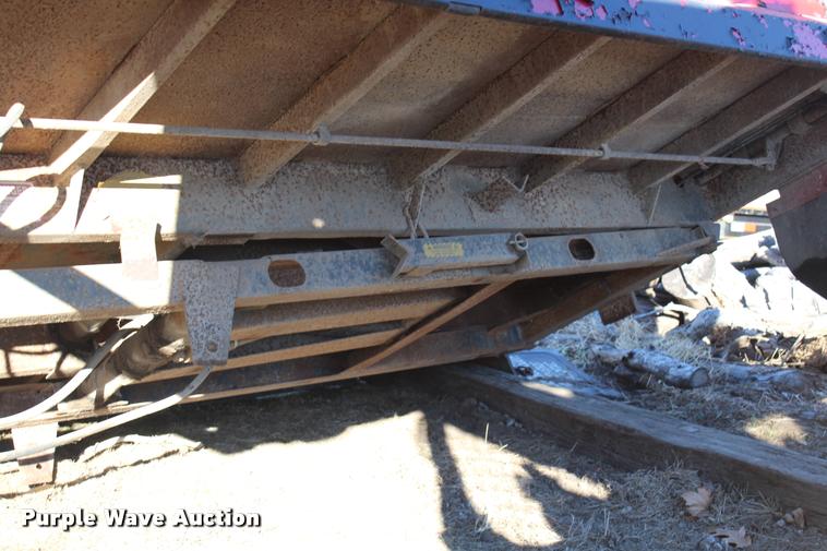 image for item K5780 11'L x 8'W dump bed