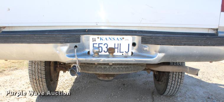 image for item K5781 2000 Chevrolet 2500 pickup truck