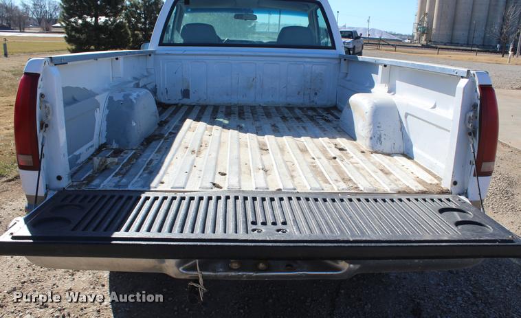 image for item K5781 2000 Chevrolet 2500 pickup truck