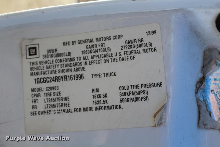 image for item K5781 2000 Chevrolet 2500 pickup truck