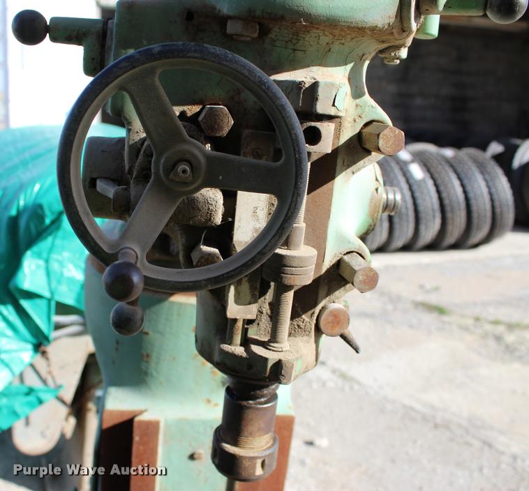 image for item L3025 Bridgeport mill