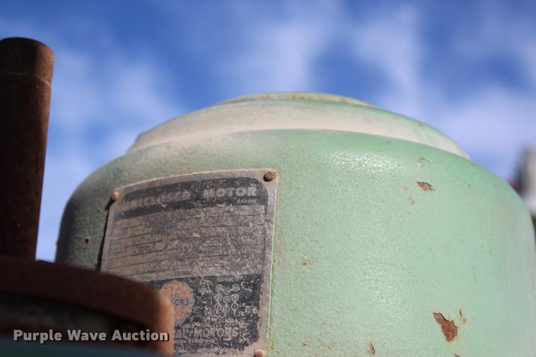 image for item L3025 Bridgeport mill