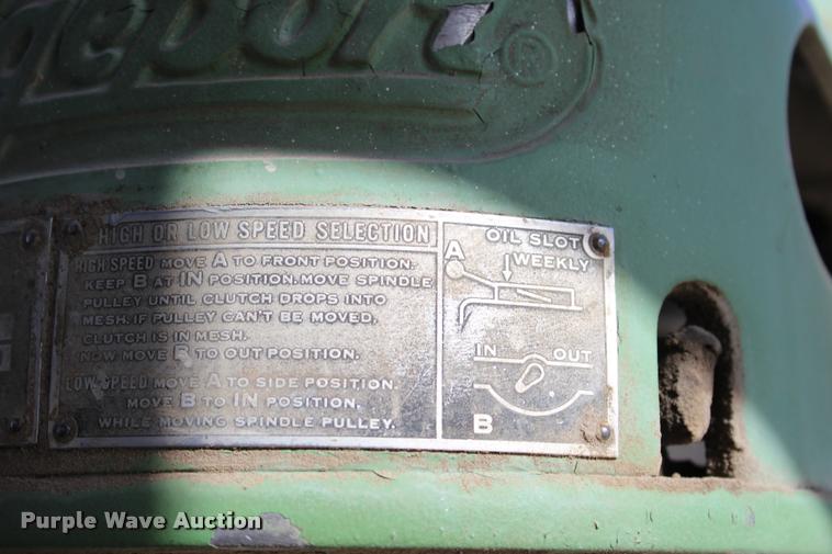 image for item L3025 Bridgeport mill