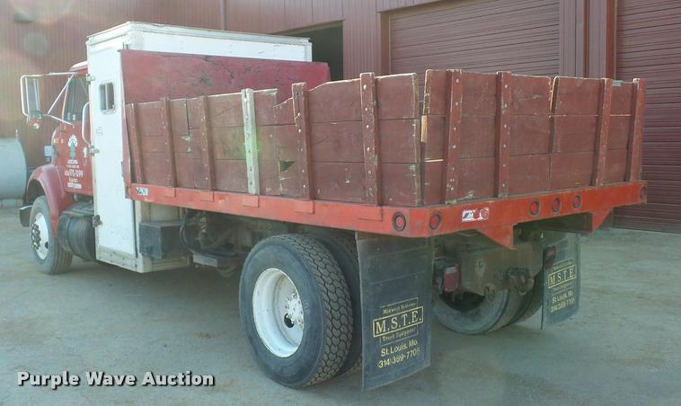 image for item L4586 1994 International 8100 flat dump bed truck