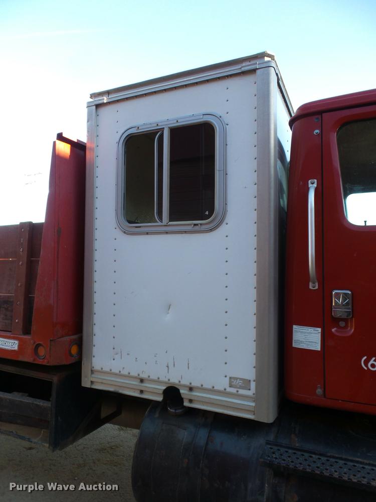 image for item L4586 1994 International 8100 flat dump bed truck