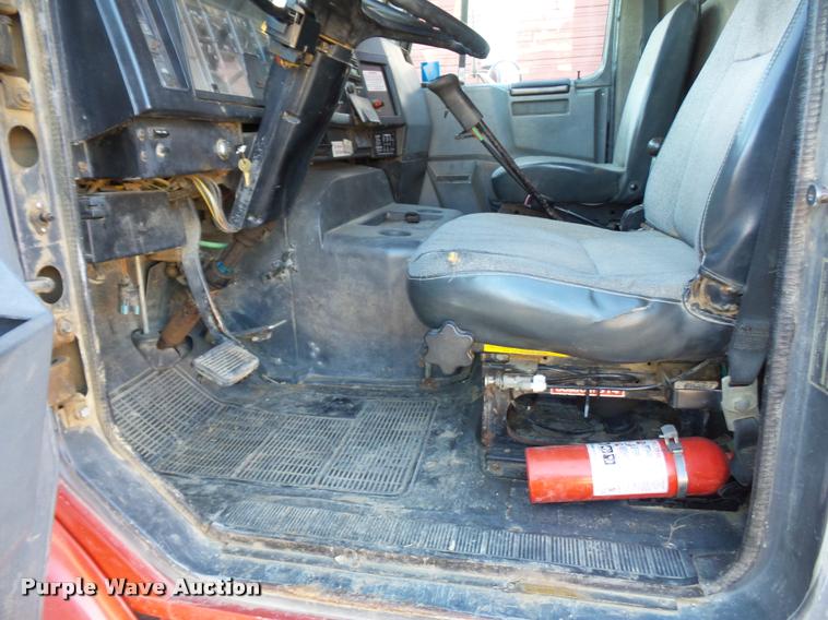 image for item L4586 1994 International 8100 flat dump bed truck