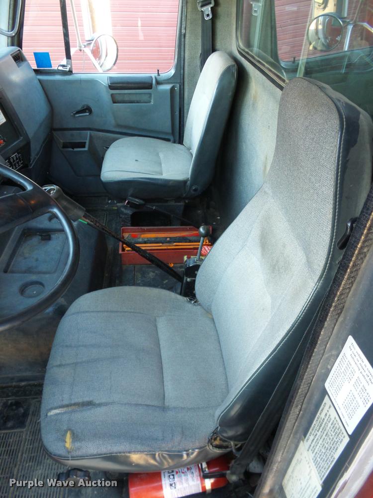 image for item L4586 1994 International 8100 flat dump bed truck