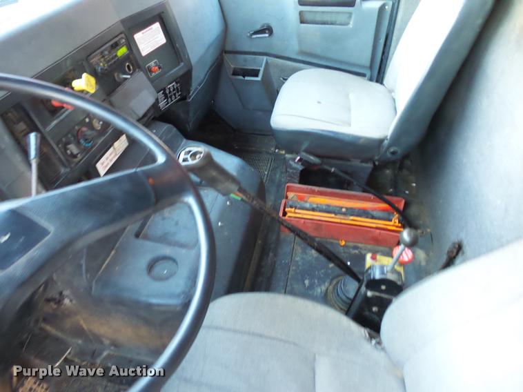 image for item L4586 1994 International 8100 flat dump bed truck