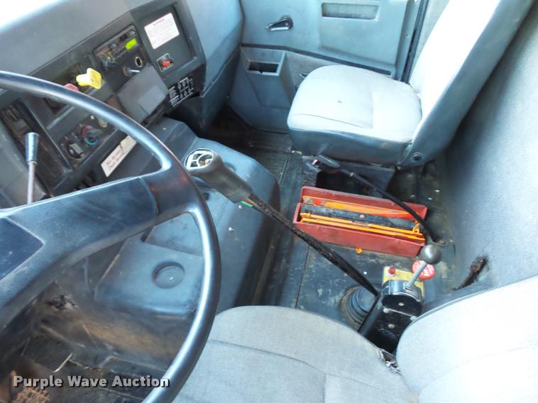 image for item L4586 1994 International 8100 flat dump bed truck