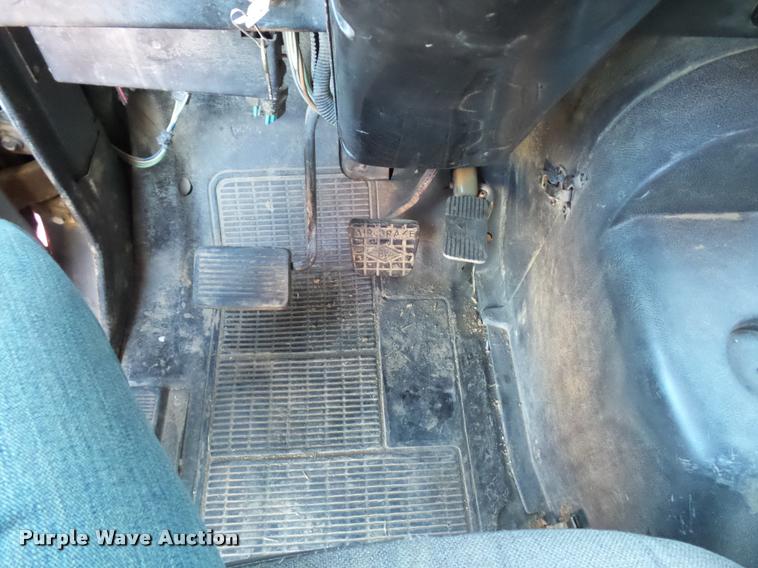 image for item L4586 1994 International 8100 flat dump bed truck