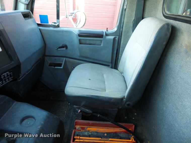 image for item L4586 1994 International 8100 flat dump bed truck