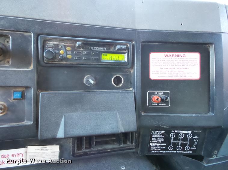 image for item L4586 1994 International 8100 flat dump bed truck