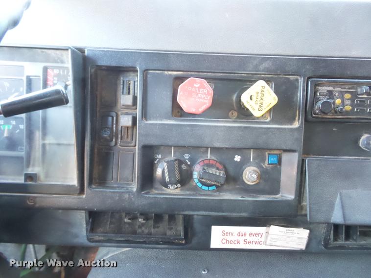 image for item L4586 1994 International 8100 flat dump bed truck